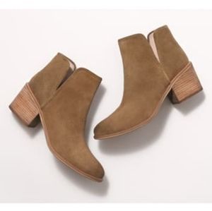 HINGE / BP. Barris Block Heel Bootie